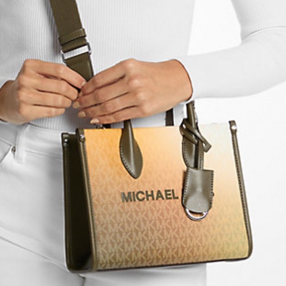 MICHAEL KORS Mirella Small Ombré Signature Logo Crossbody Bag
Olive Combo 
NWT - Picture 1 of 16